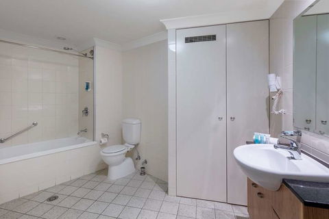 Nesuto Canberra Apartment Hotel - Sydney 4u 5