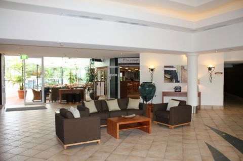 Alpha Sovereign Hotel Gold Coast - Sydney 4u 1