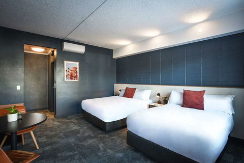 HotelMOTEL - Sydney 4u 2