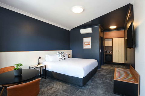 HotelMOTEL - Sydney 4u 4