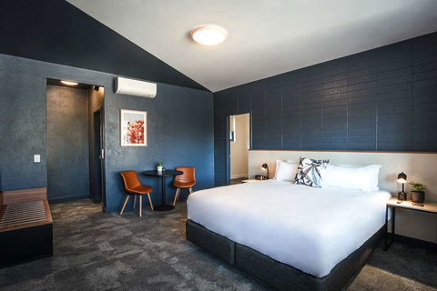 HotelMOTEL - Sydney 4u 6