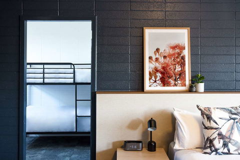 HotelMOTEL - Sydney 4u 8