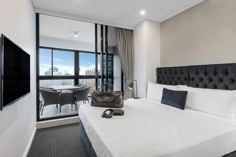 Meriton Suites Kent Street - Sydney Resort 12