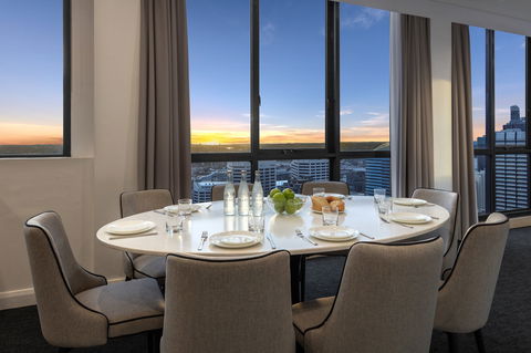 Meriton Suites Pitt Street - Accommodation Sydney 3