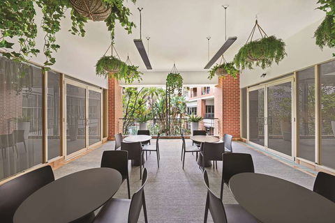 Adina Apartment Hotel Sydney Surry Hills - Sydney 4u 13