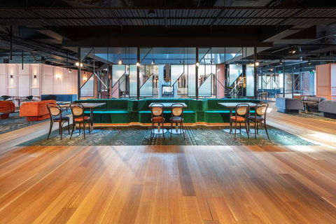 Amora Hotel Riverwalk Melbourne - Sydney 4u 5