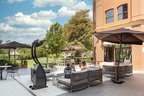 Amora Hotel Riverwalk Melbourne - Sydney 4u 1