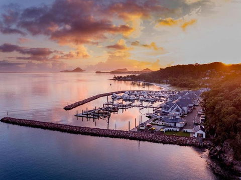 Anchorage Port Stephens - Sydney 4u 0