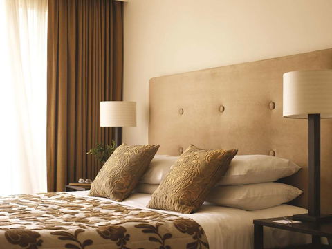 The Lyall Hotel - Sydney 4u 2