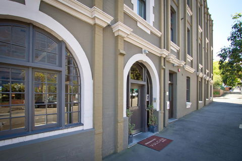 The Vulcan Hotel - Sydney 4u 1
