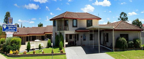 Sapphire City Motor Inn - Accommodation Sydney 0