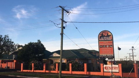 Across Country Motel & Svcd Apts - Accommodation Sydney 0