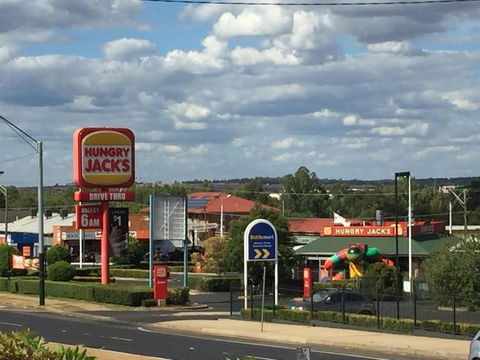 Across Country Motel & Svcd Apts - Accommodation Sydney 1