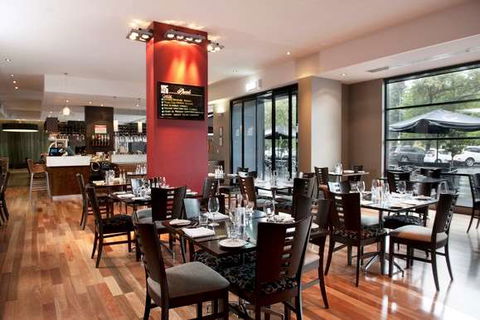 Mantra Hindmarsh Square - Accommodation Sydney 2
