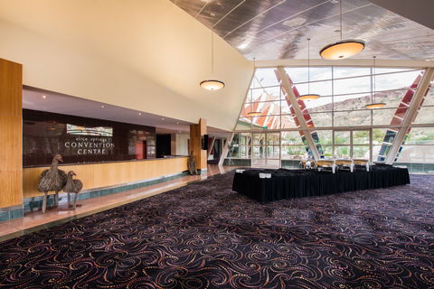 Crowne Plaza Alice Springs Lasseters - Sydney 4u 1