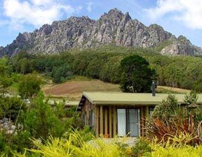 Silver Ridge Retreat - Accommodation Sydney 0