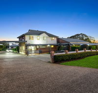 Ambassador On Ruthven Motel - Sydney 4u