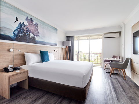 Novotel Cairns Oasis Resort - Sydney 4u 1