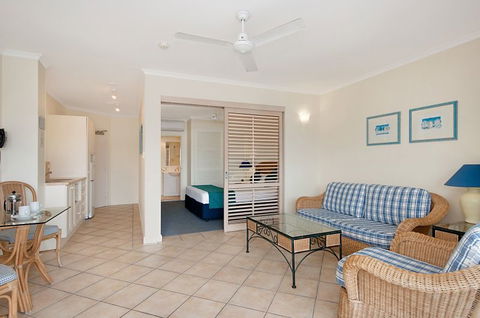 Macrossan House Boutique Holidays Apts - Sydney 4u 2