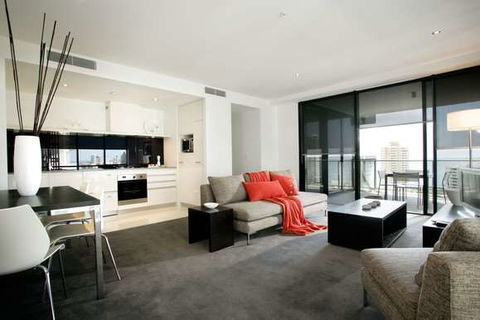 Mantra Circle On Cavill - Accommodation Sydney 2