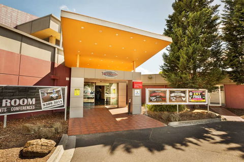 Nightcap At Coolaroo Hotel - Sydney 4u 0