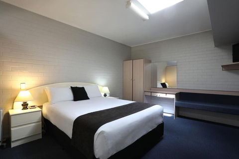 Redhill Tamworth Motor Inn - Sydney 4u 1