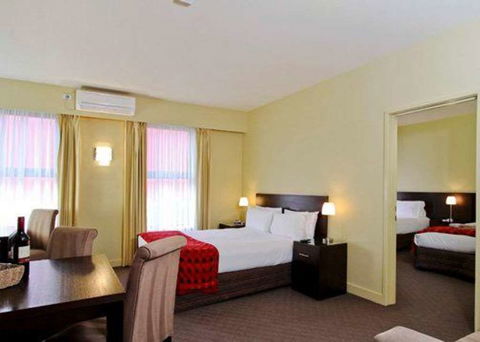 Comfort Inn & Suites City Views - Sydney 4u 4