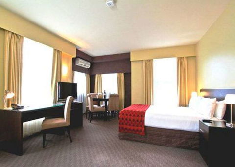 Comfort Inn & Suites City Views - Sydney 4u 8
