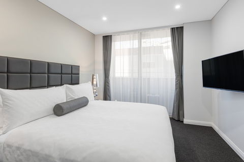 Meriton Serviced Apartments North Sydney - Sydney 4u 3