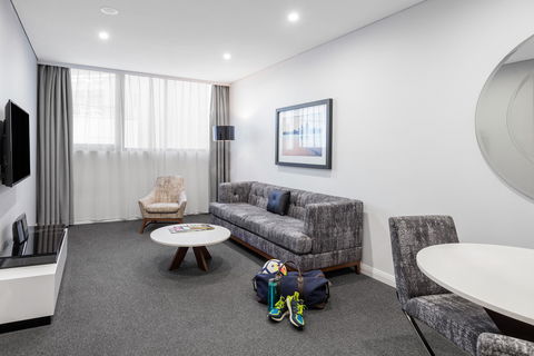 Meriton Serviced Apartments North Sydney - Sydney 4u 4