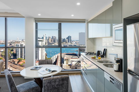 Meriton Serviced Apartments North Sydney - Sydney 4u 6