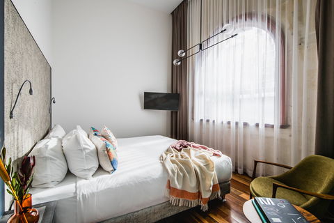 The Old Clare Hotel - Sydney 4u 5