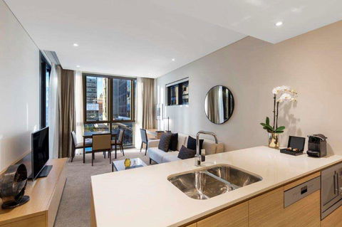 SKYE Suites Sydney - Sydney 4u 4
