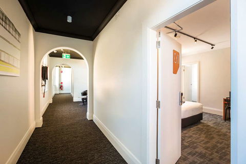 Nightcap At Regents Park Hotel - Sydney 4u 6