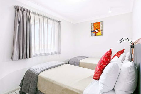 Comfort Inn & Suites Burwood - Accommodation Sydney 3
