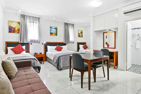 Comfort Inn & Suites Burwood - Accommodation Sydney 5