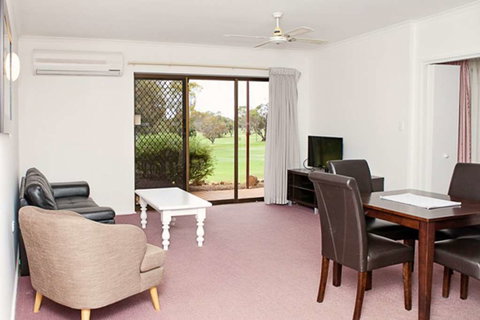 Comfort Inn & Suites Riverland - Accommodation Sydney 4