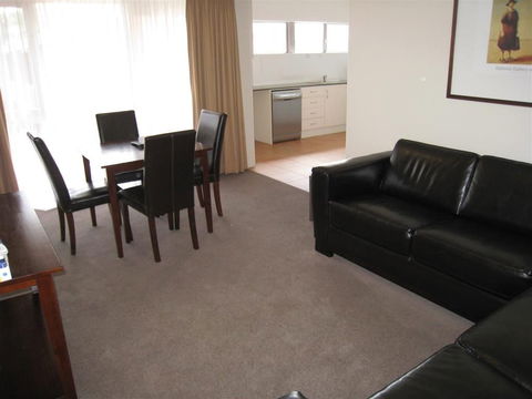 Forrest Hotel & Apartments - Accommodation Sydney 3