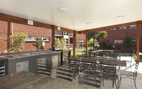 Forrest Hotel & Apartments - Accommodation Sydney 8