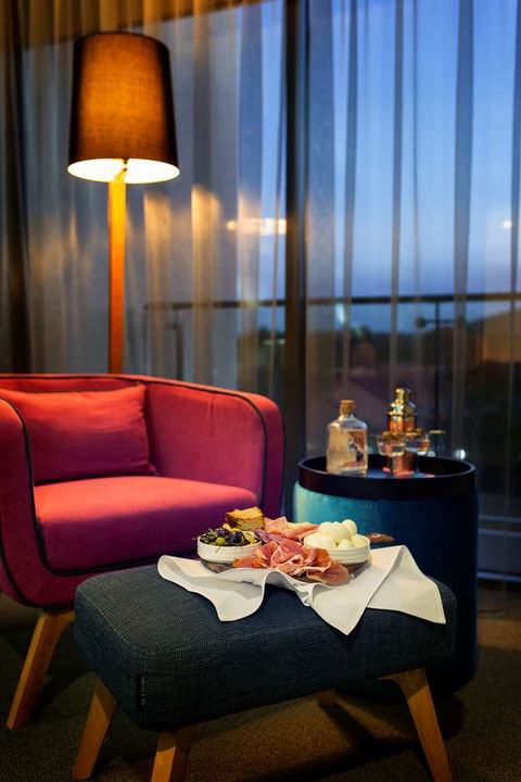 East Hotel - Sydney 4u 12
