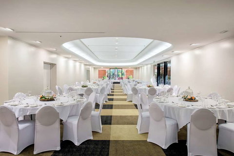 DoubleTree by Hilton Esplanade Darwin - Accommodation Sydney 9