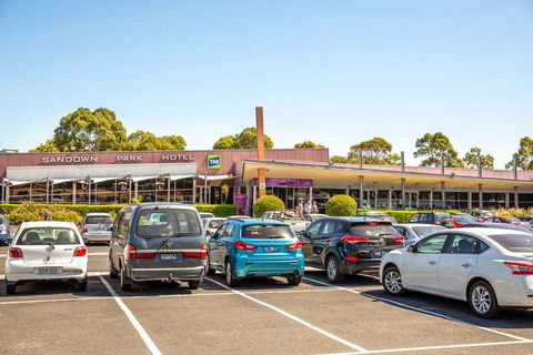 Nightcap At Sandown Park Hotel - Sydney 4u 0