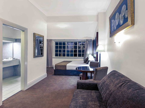 Mercure Monte Pio Hotel & Conference Ctr - Accommodation Sydney 2