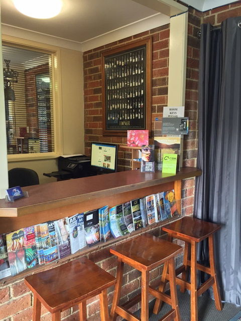 The Aussie Rest Motel - Sydney 4u 1