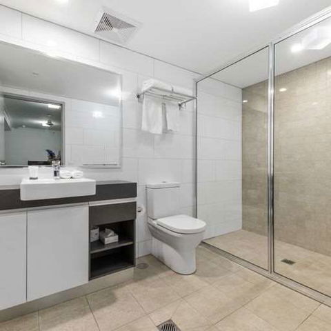 H on Mitchell Apartment Hotel - Accommodation Sydney 2