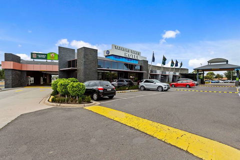 Quality Inn Taylors Lakes Motel - Sydney 4u 2