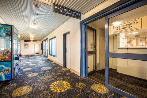 Atherton Hotel - Sydney 4u 1