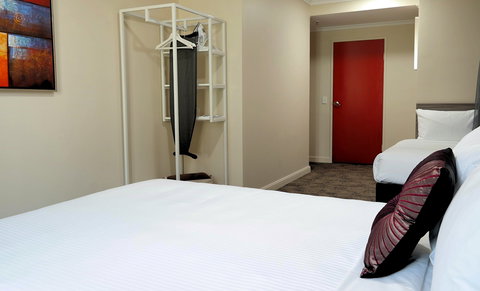 28 Hotel - Accommodation Sydney 0