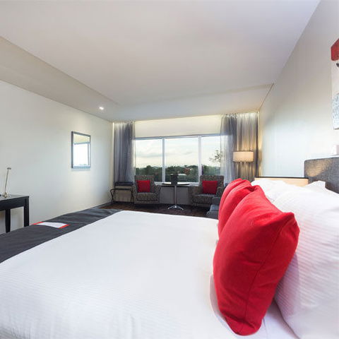 The Calamvale Hotel - Sydney 4u 1