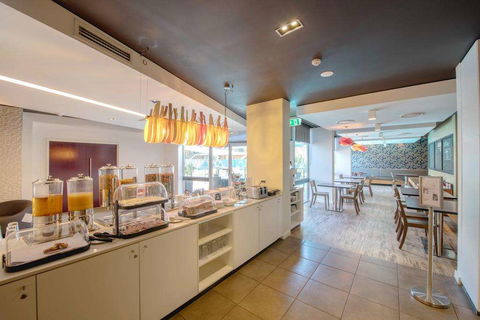 Royal Pacific Hotel - Sydney 4u 1